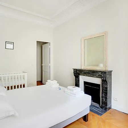 Apartment Splendid Spacious - Trocadero