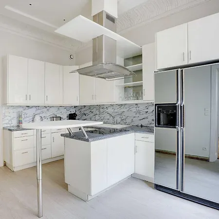 Splendid Spacious - Trocadero Apartment Paris