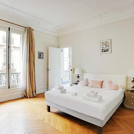 Splendid Spacious - Trocadero